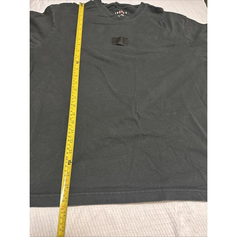 Nike Jordan Essentials Men's Black  Loose Fit T-Shirt XL